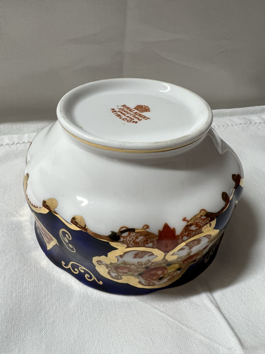 Royal Albert Heirloom Sugar Bowl
