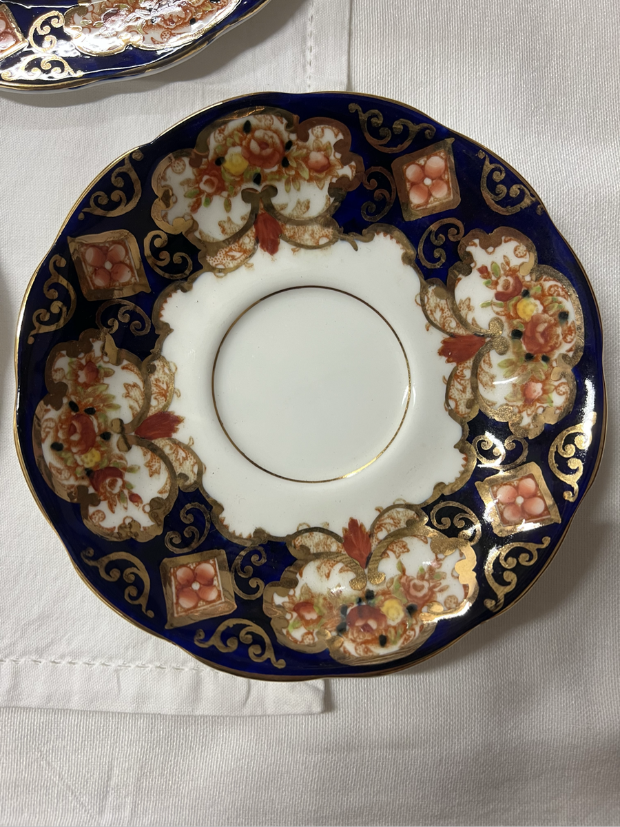 Royal Albert Heirloom Trio