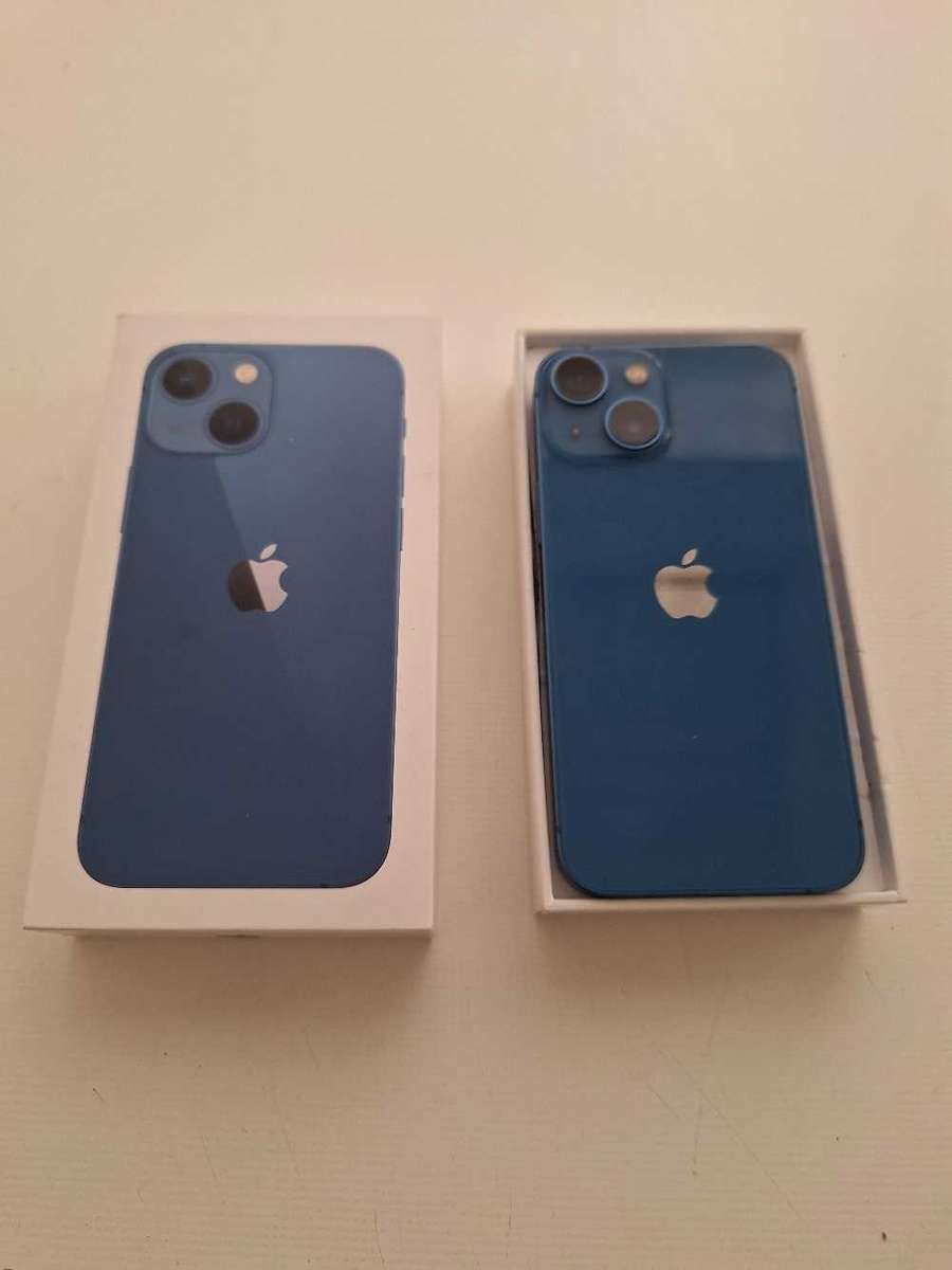 Iphone 13 mini 256 gig in great condition with box