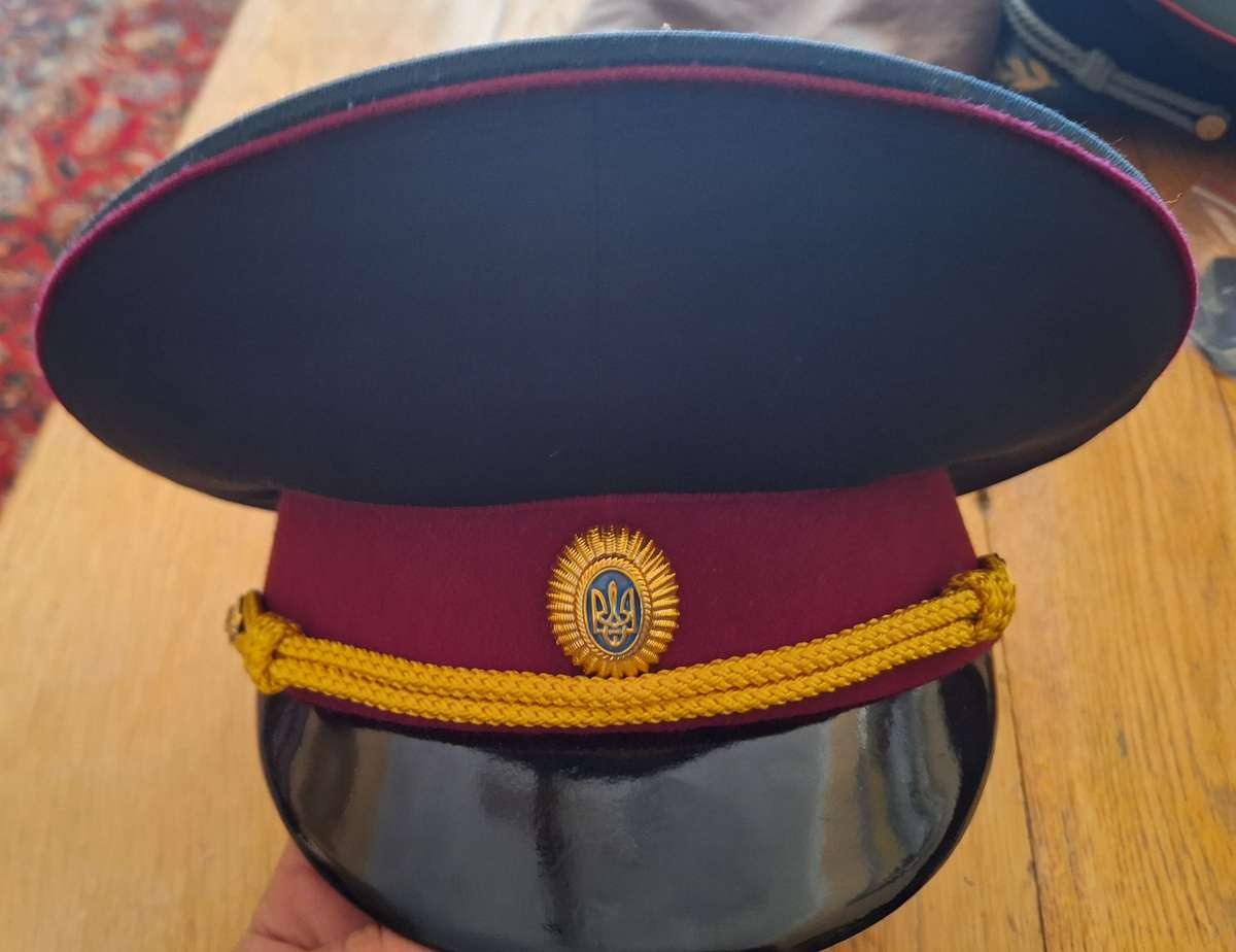 UKRAINE - MILITARY OFFICERS VISOR CAP