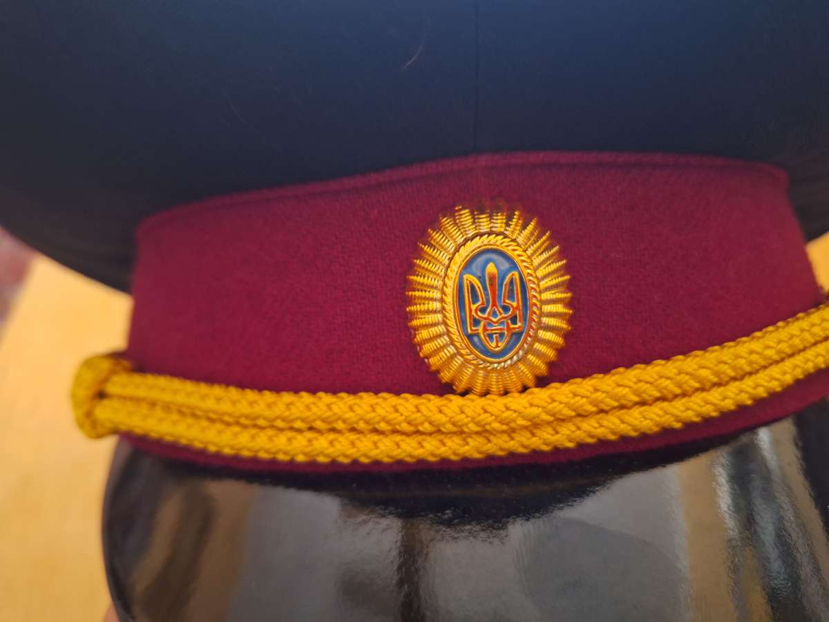 UKRAINE - MILITARY OFFICERS VISOR CAP