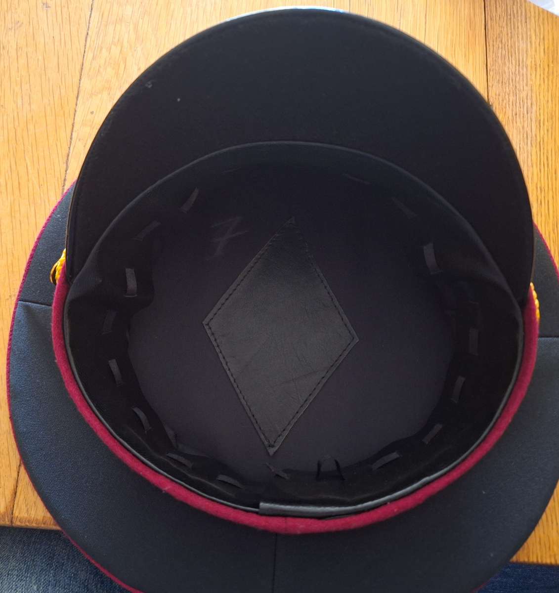 UKRAINE - MILITARY OFFICERS VISOR CAP