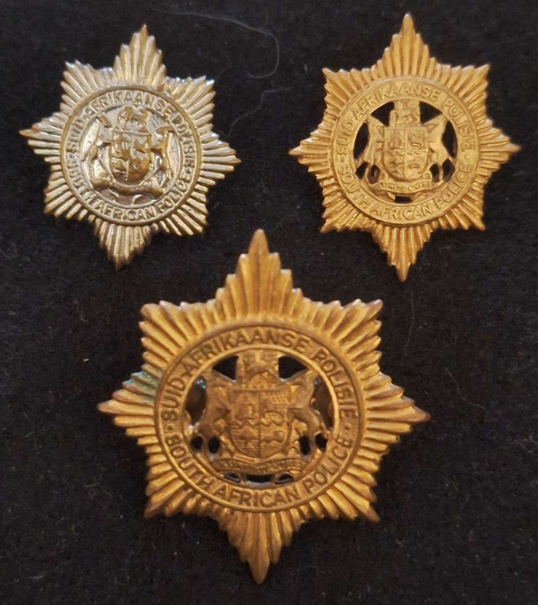 LAW ENFORCEMENT (PRE 1994) BADGE LOT - PINS / SCREWS INTACT