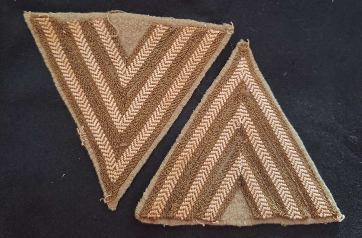 SADF / UDF EARLY SGT. RANK CHEVRONS