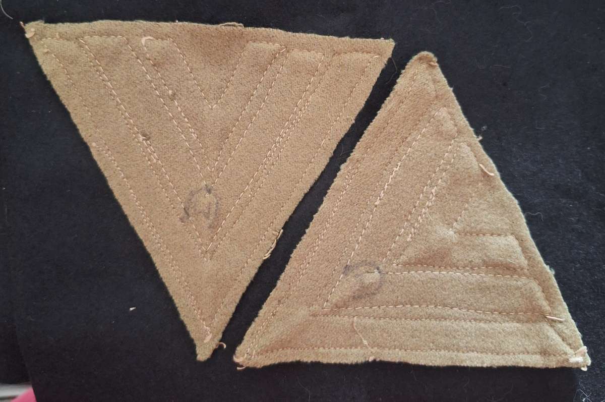 SADF / UDF EARLY SGT. RANK CHEVRONS