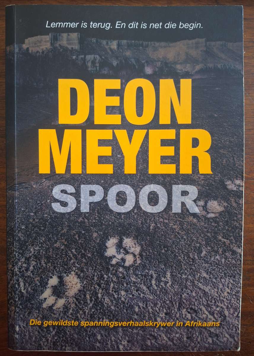DEON MEYER - SPOOR - 2de DRUK 2010 - SAGTEBAND - 544 BLADSYE.