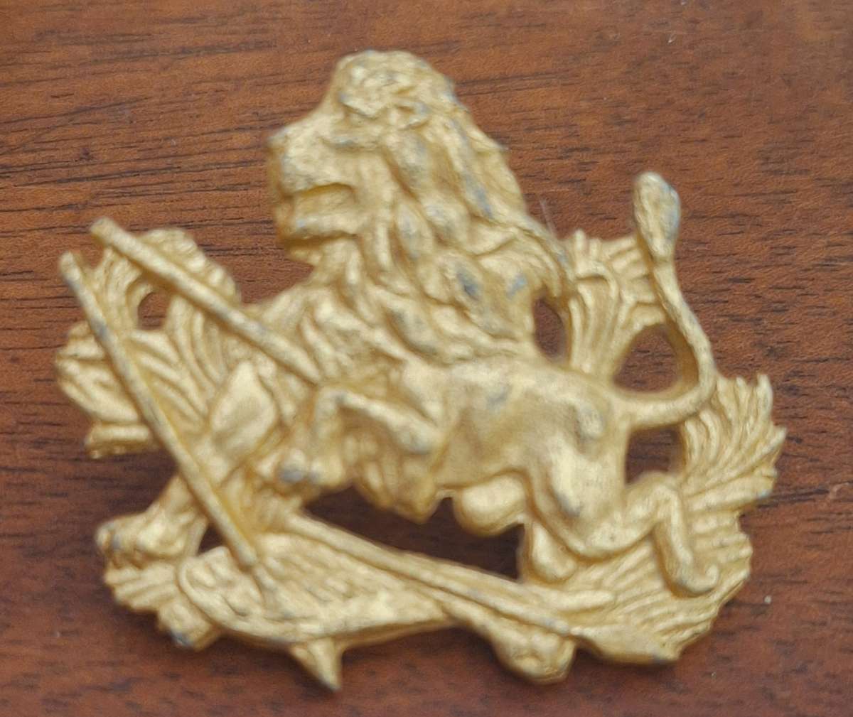 RHODESIA BSAP CAP BADGE --- 1 LUG ---  ALLUMINIUM