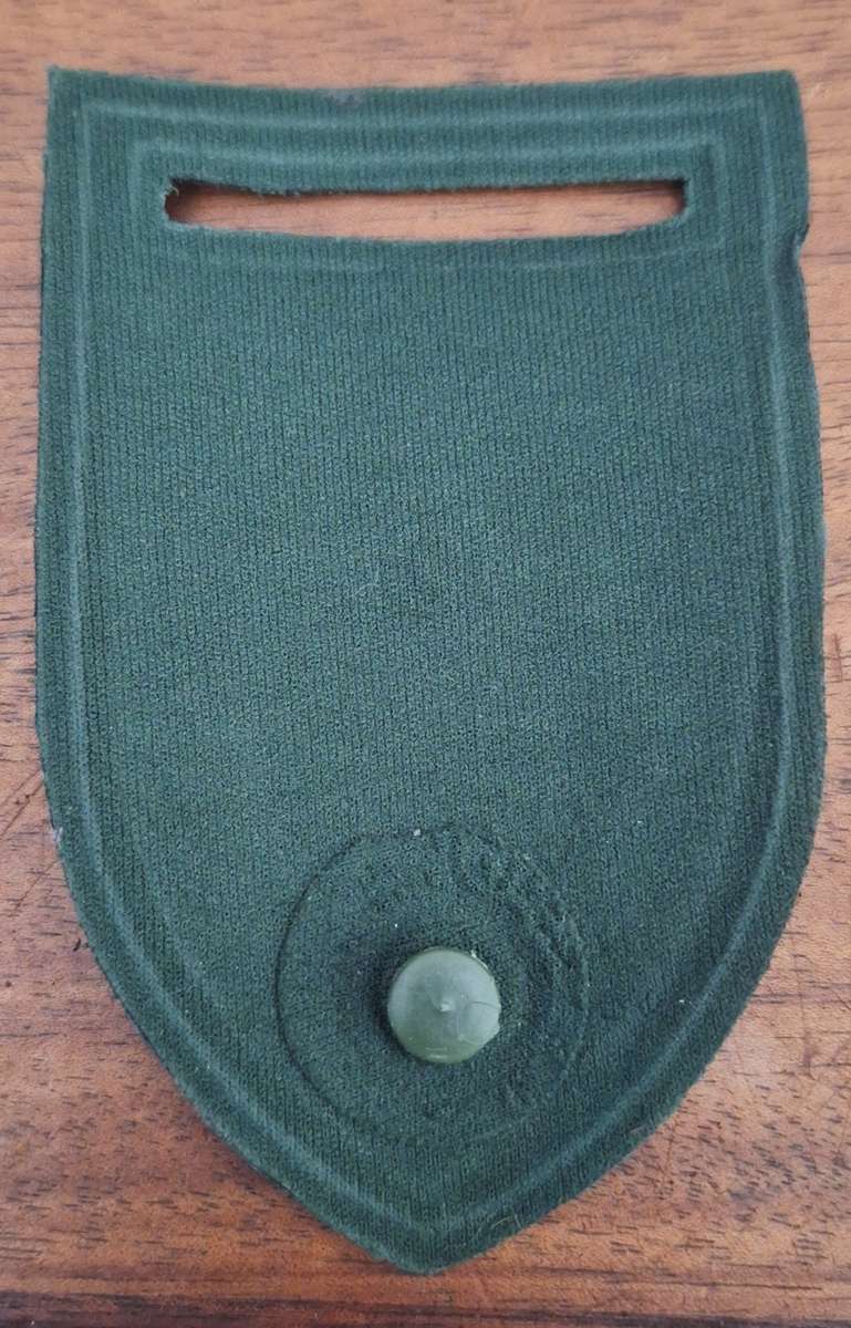 PRE 1994 MUNICIPAL POLICE SHOULDER FLASH - PIN INTACT