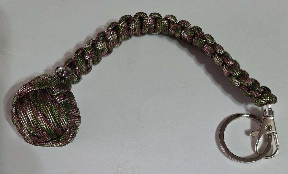PARA CORD KEY HOLDER WITH HEAVY BALL END