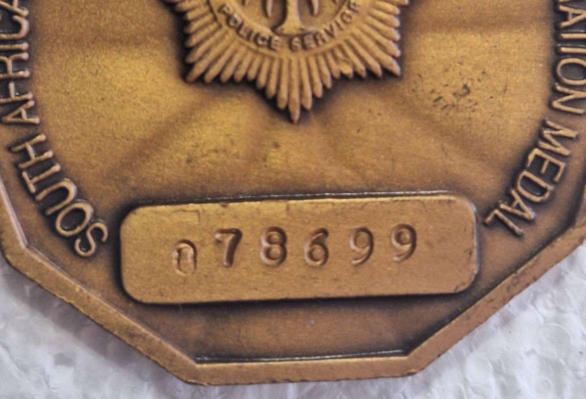 SA POLICE 10 YEAR COMMEMORATION MEDAL - FULL SIZE - NUMBERED