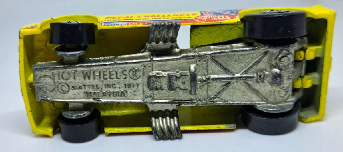 Hot Wheels / Hotwheels - 1977 Pepsi Challenger - Mattel Die Cast 1:64