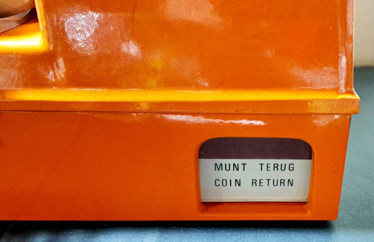 Vintage Telkor PT Post Office Desktop Coin Telephone "Tiekieboks" amazing condition