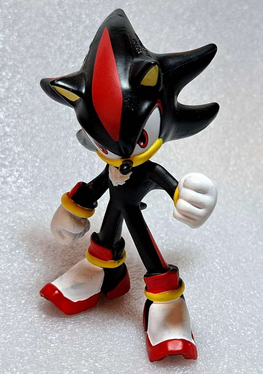 Official SEGA - Shadow The Hedgehog Figure 9cm
