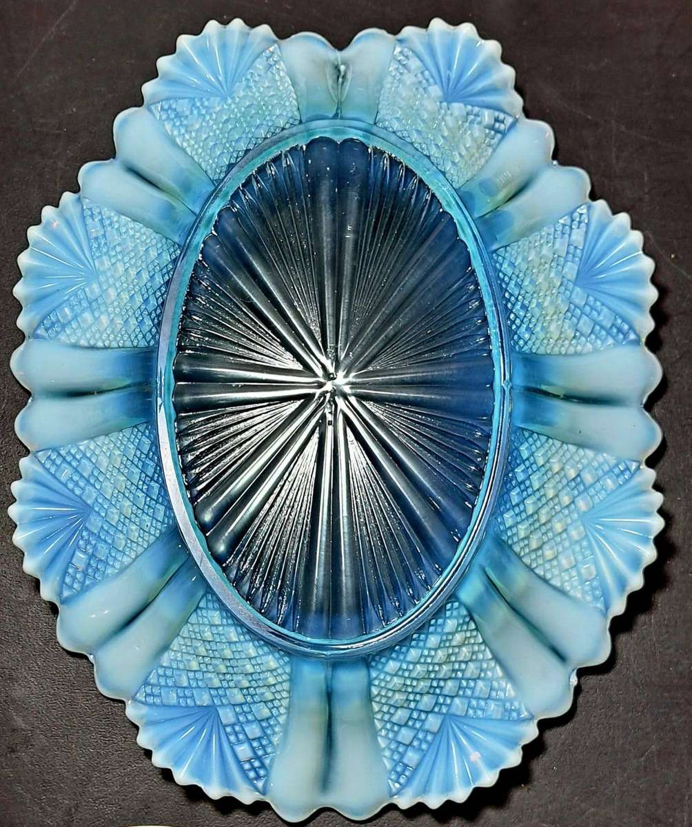 SRARE - Exquisite Davidson 1900 Victorian Blue Pearline Glass 'Lords & Ladies' Bowl - Mint!