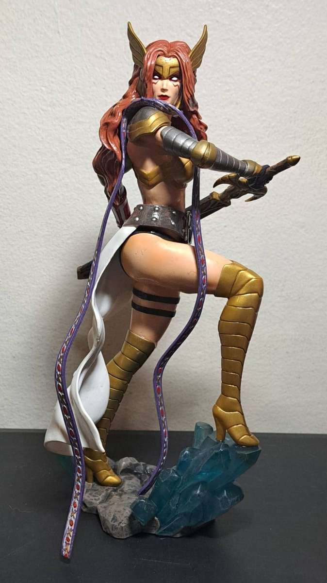 Marvel Diamond Select - Vangaurd Angela Statue 23 cm - Gorgeous