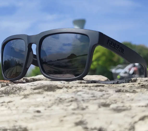 Kdeam High Quality Polarized Classic Square Sunglasses -  Elegant Black