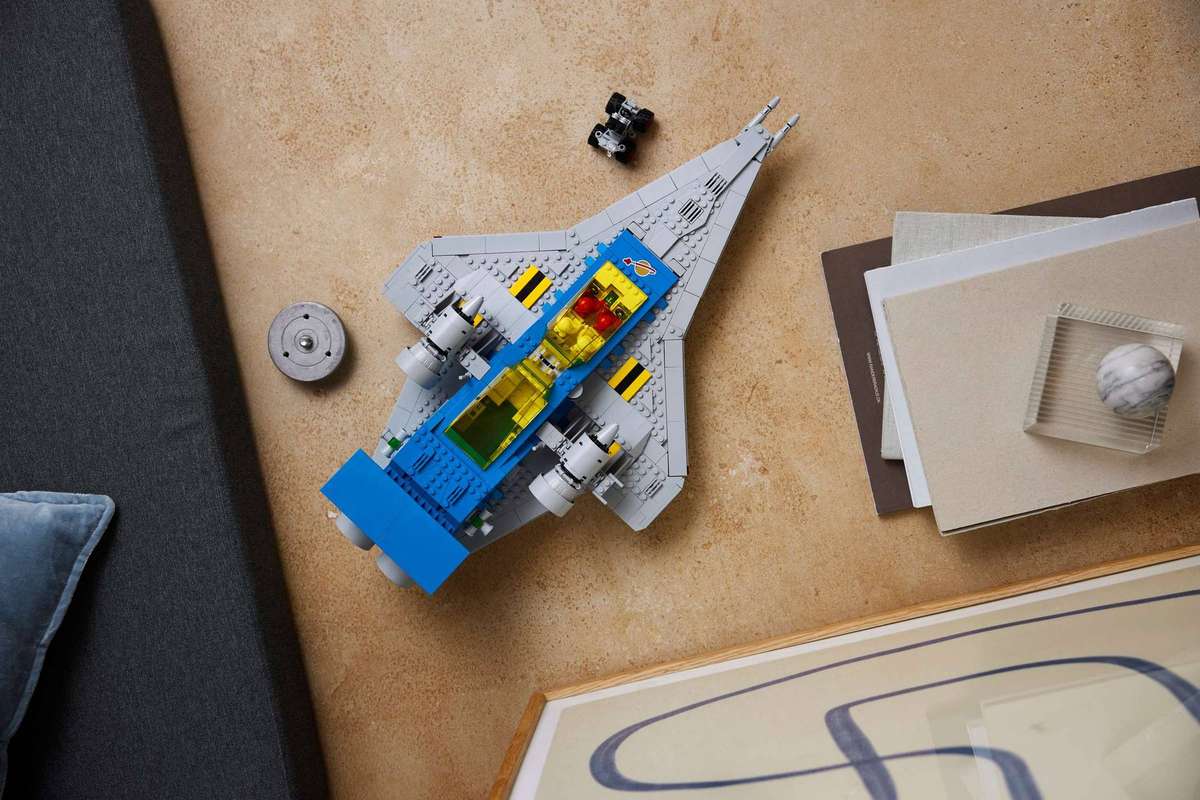 LEGO® Icons - Galaxy Explorer (10497)