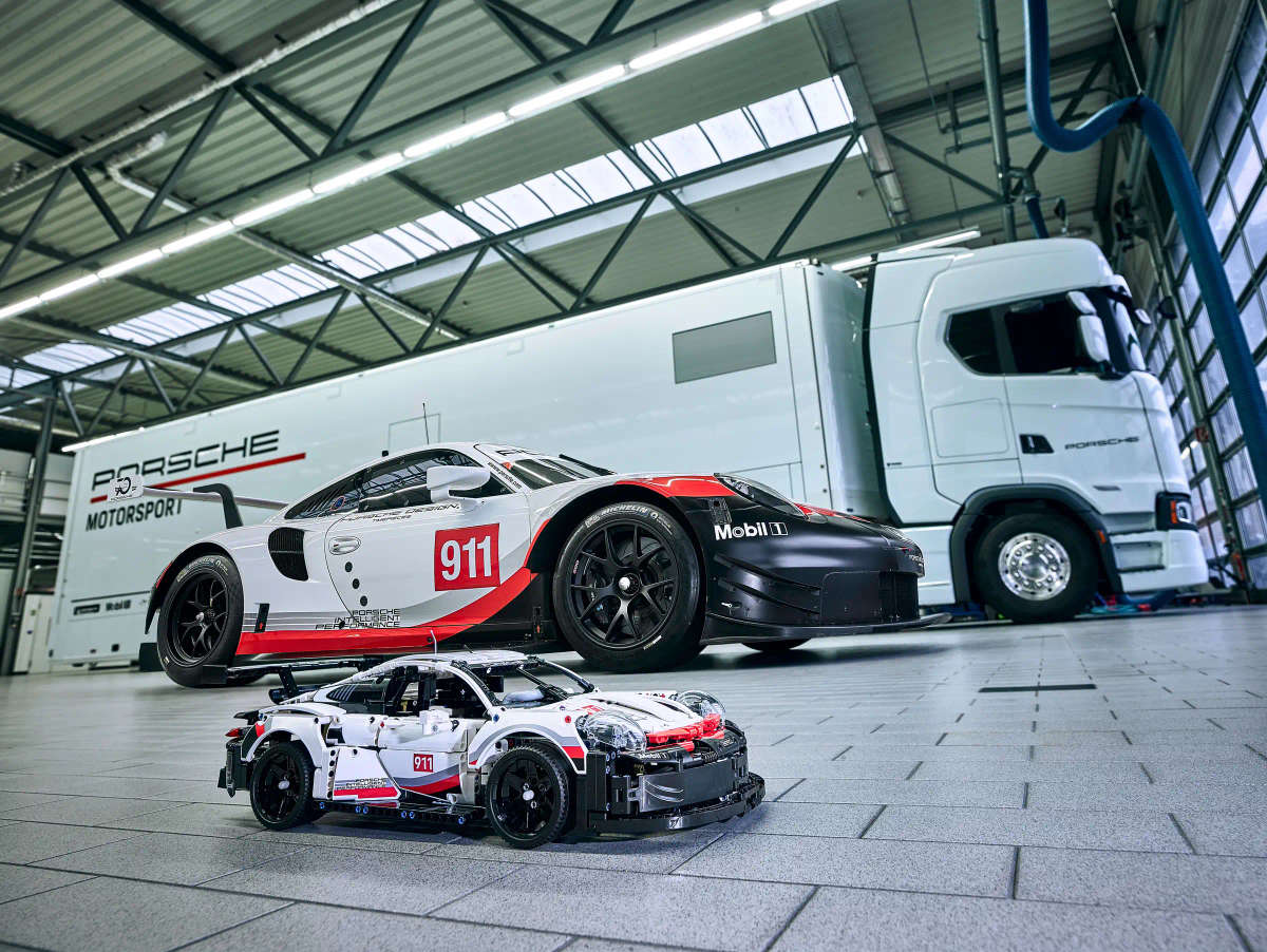 LEGO® Technic - Porsche 911 RSR (42096)