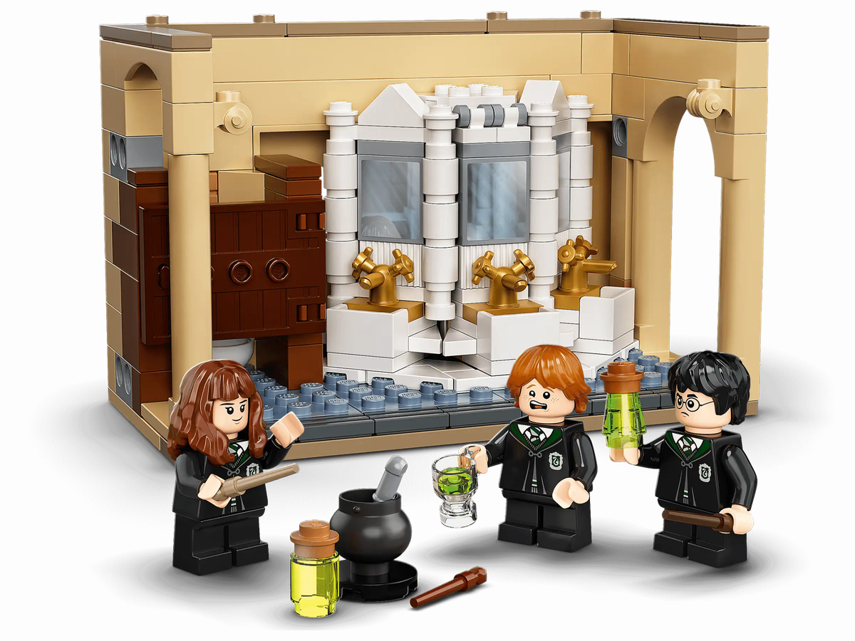 LEGO® Harry Potter - Hogwarts: Polyjuice Potion Mistake (76386)