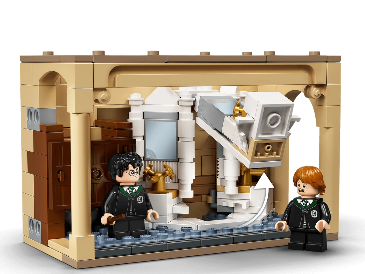 LEGO® Harry Potter - Hogwarts: Polyjuice Potion Mistake (76386)