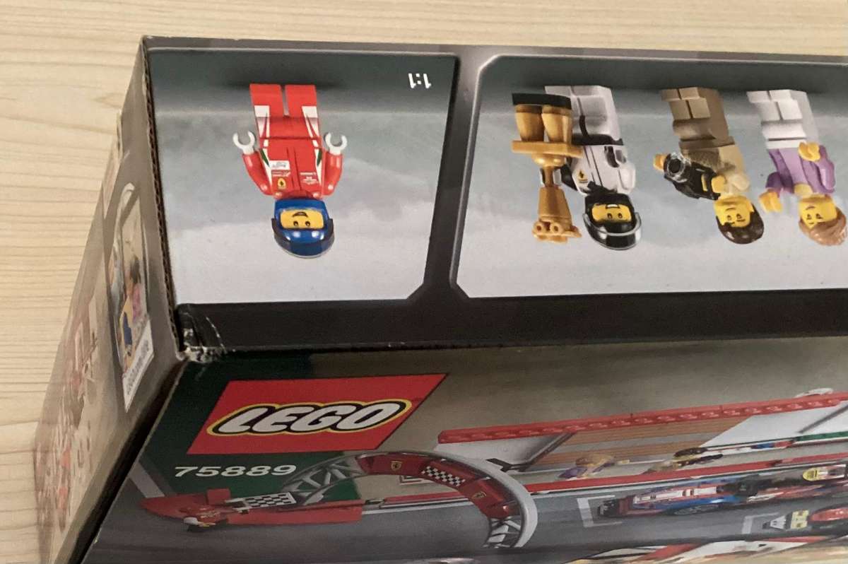 LEGO® Speed Champions - Ferrari Ultimate Garage (75889)