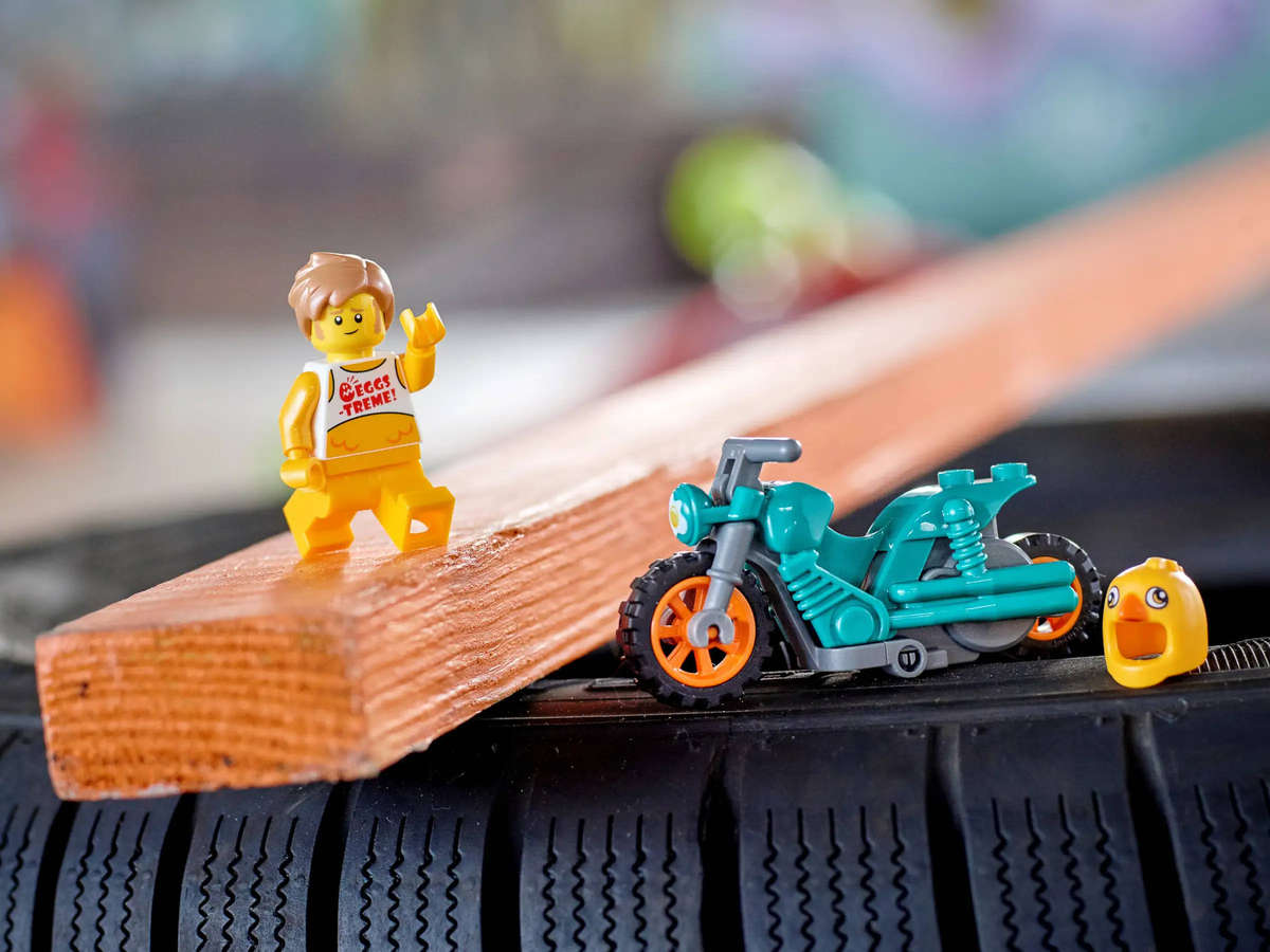 LEGO® City Stuntz - Chicken Stunt Bike (60310)
