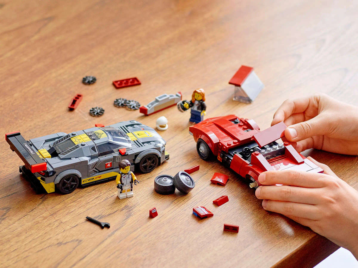 LEGO® Speed Champions - Chevrolet Corvette C8.R Race Car and 1969 Chevrolet Corvette (76903)
