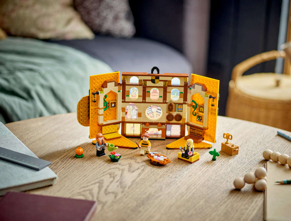 LEGO® Harry Potter - Hufflepuff House Banner (76412)