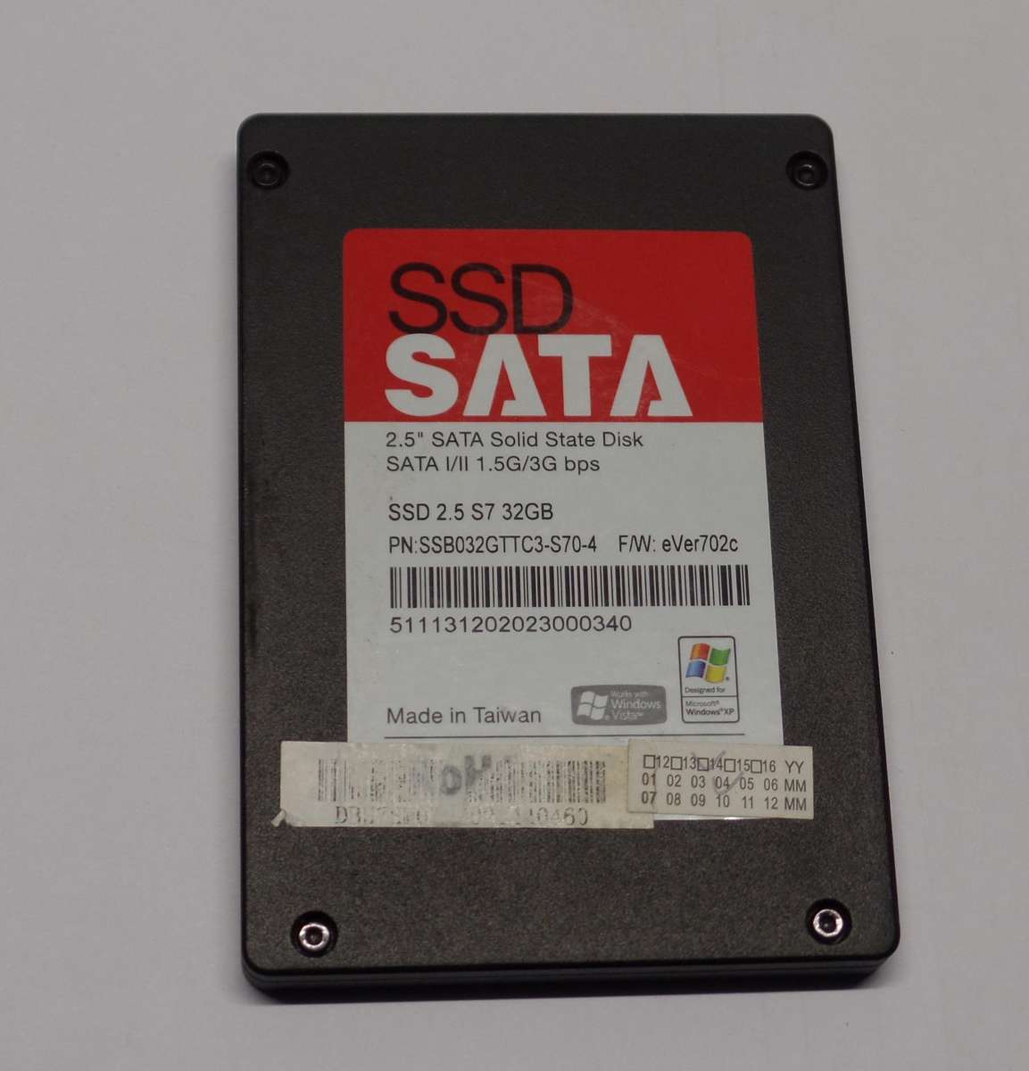 TOSHIBA 32GB 2.5` SSD
