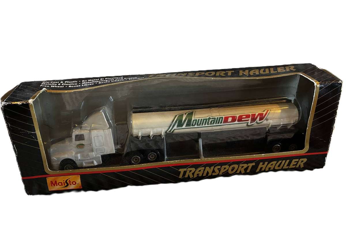 Maisto Truck & Trailer 1:87 Scale
