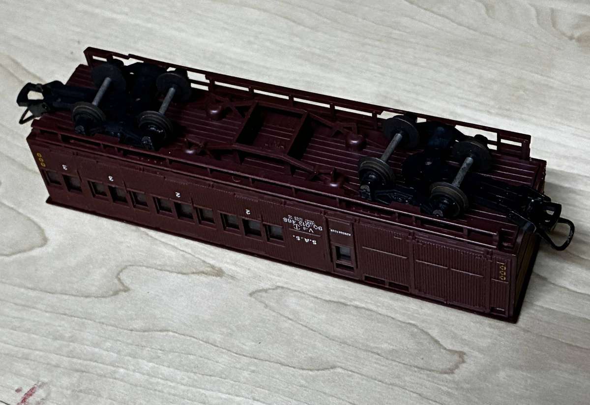 Lima HO SAR V8 Guards Van