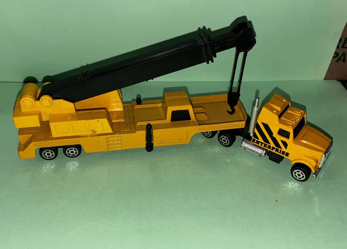 Majorette Truck & Crane Trailer 1:87 (H0) Scale