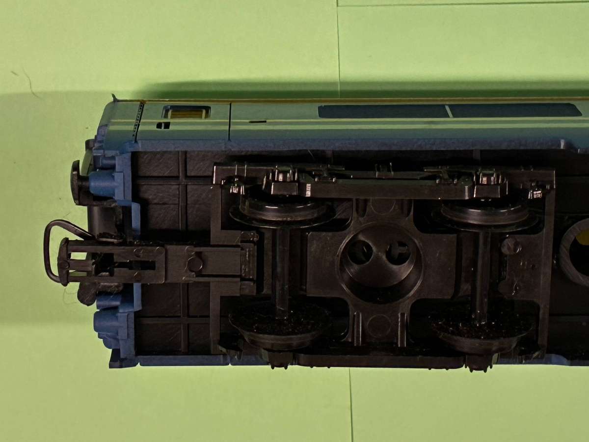 Lima HO Blue Train Composite Coach