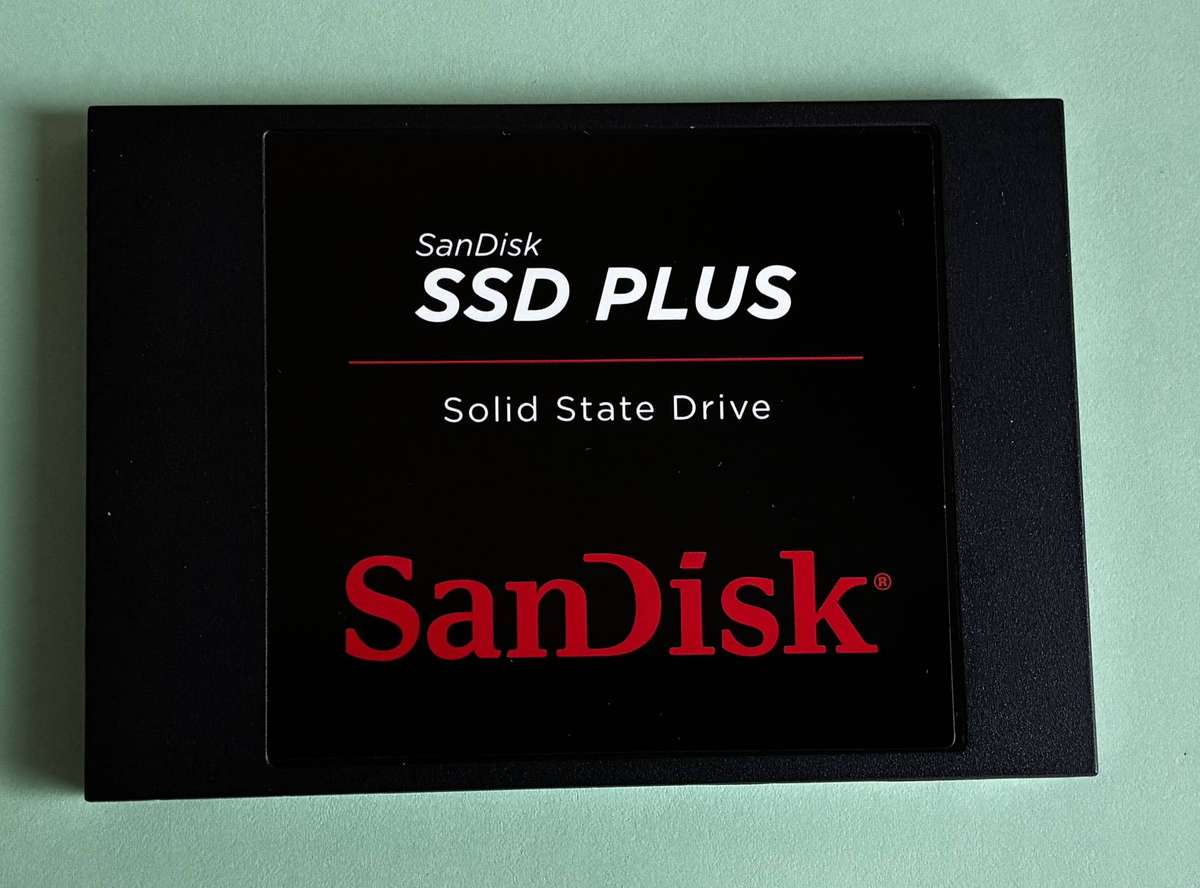 SANDISK 240GB SATA 2.5 LAPTOP SSD