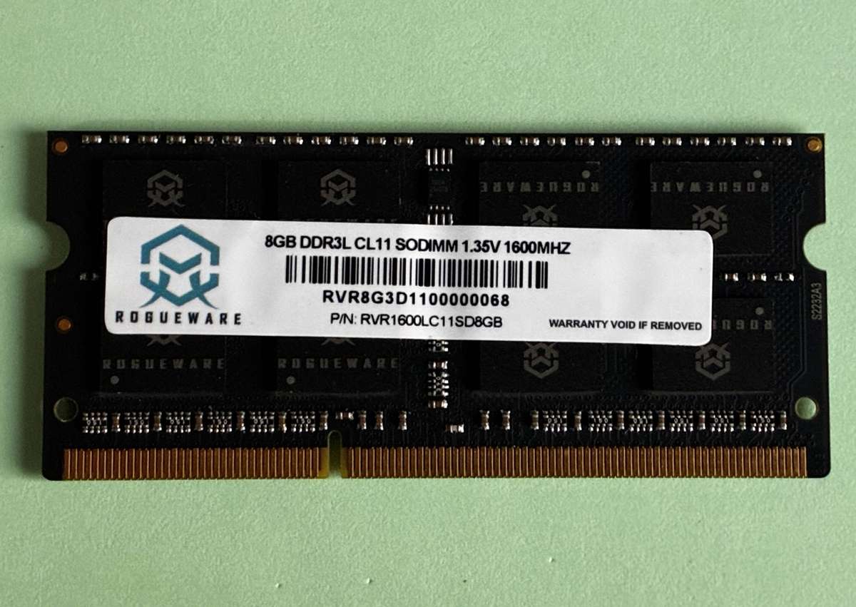 ROGUEWARE 8GB DDR3L 1600 Laptop Memory
