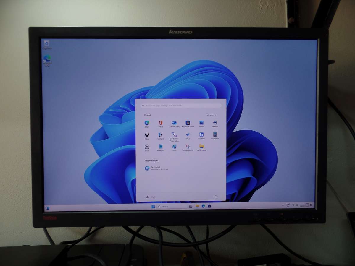 Dell Optiplex 7060 Micro Core i7 8700 256GB SSD 16GB DDR4 Win 11 Pro