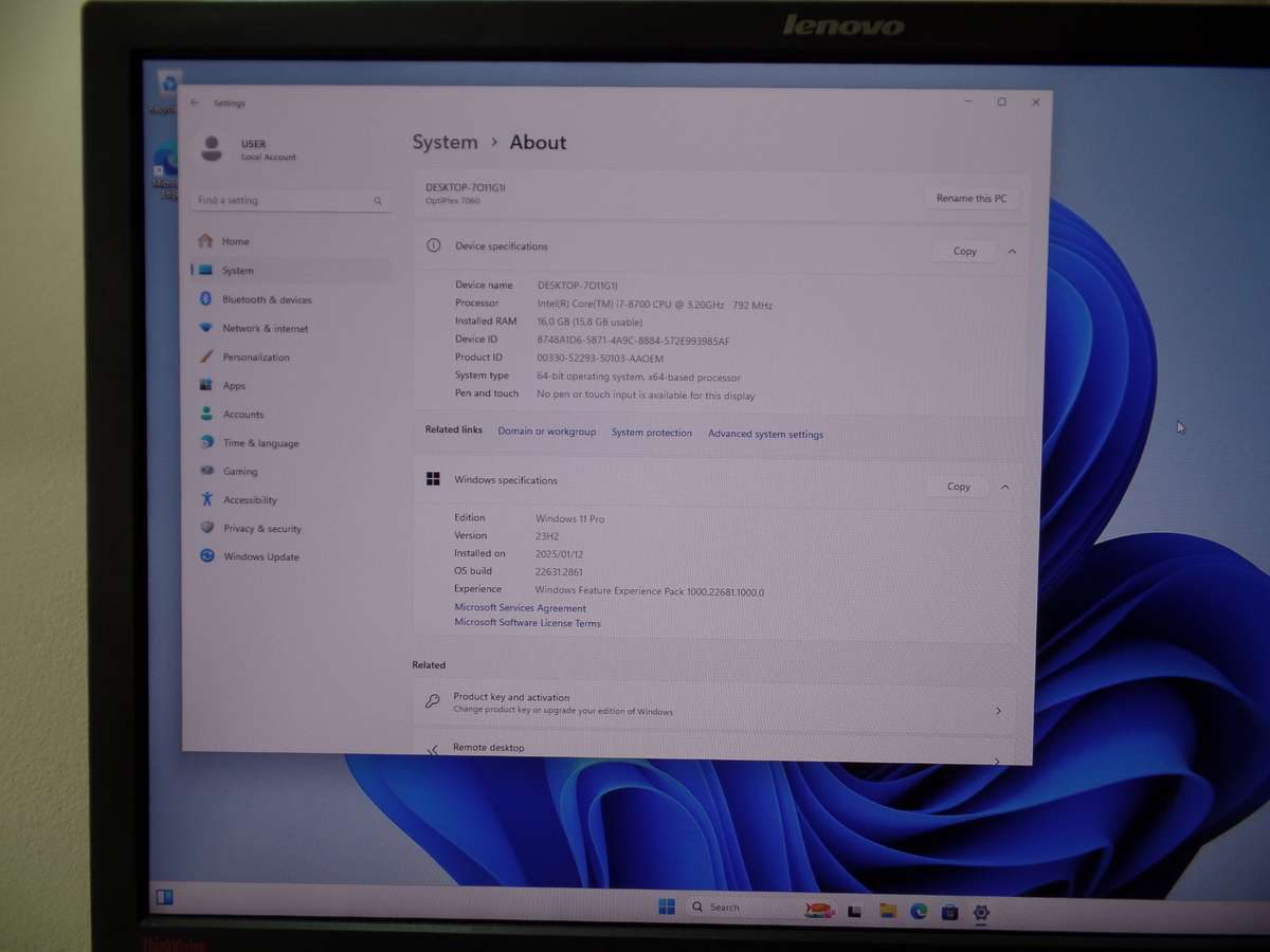 Dell Optiplex 7060 Micro Core i7 8700 256GB SSD 16GB DDR4 Win 11 Pro