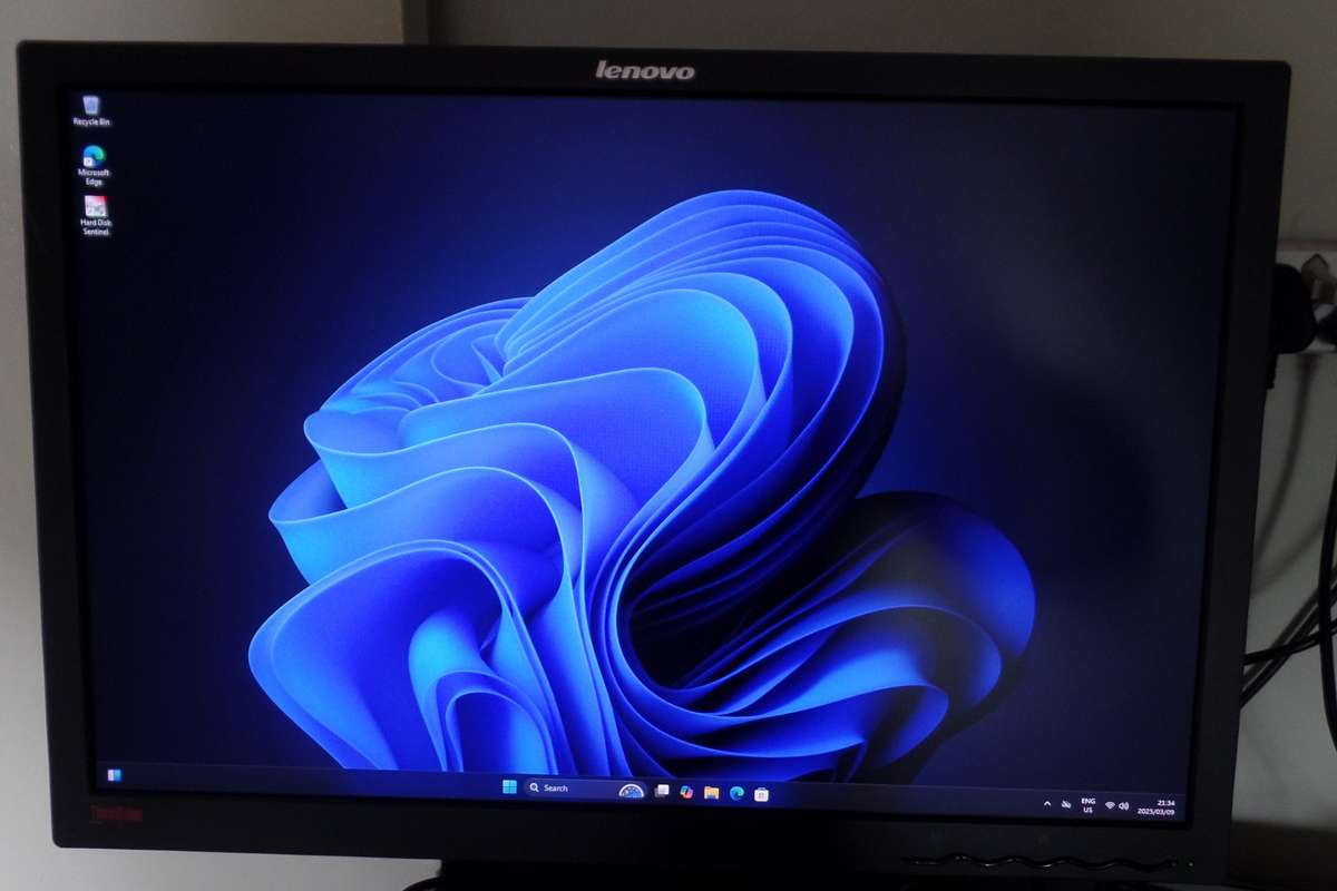 Lenovo ThinkVision 24" Wide LCD Monitor