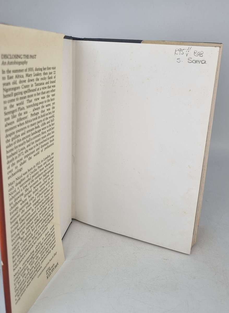 Disclosing the Past - Mary Leakey | An Autobiography