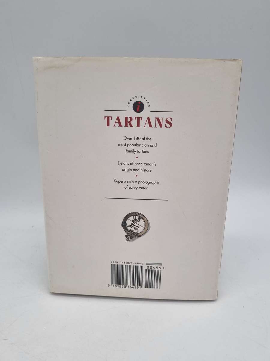 Tartans: The New Compact Study Guide and Identifier - Blair Urquhart