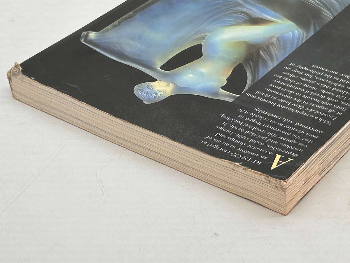 Essential Art Deco by Iain Zaczek