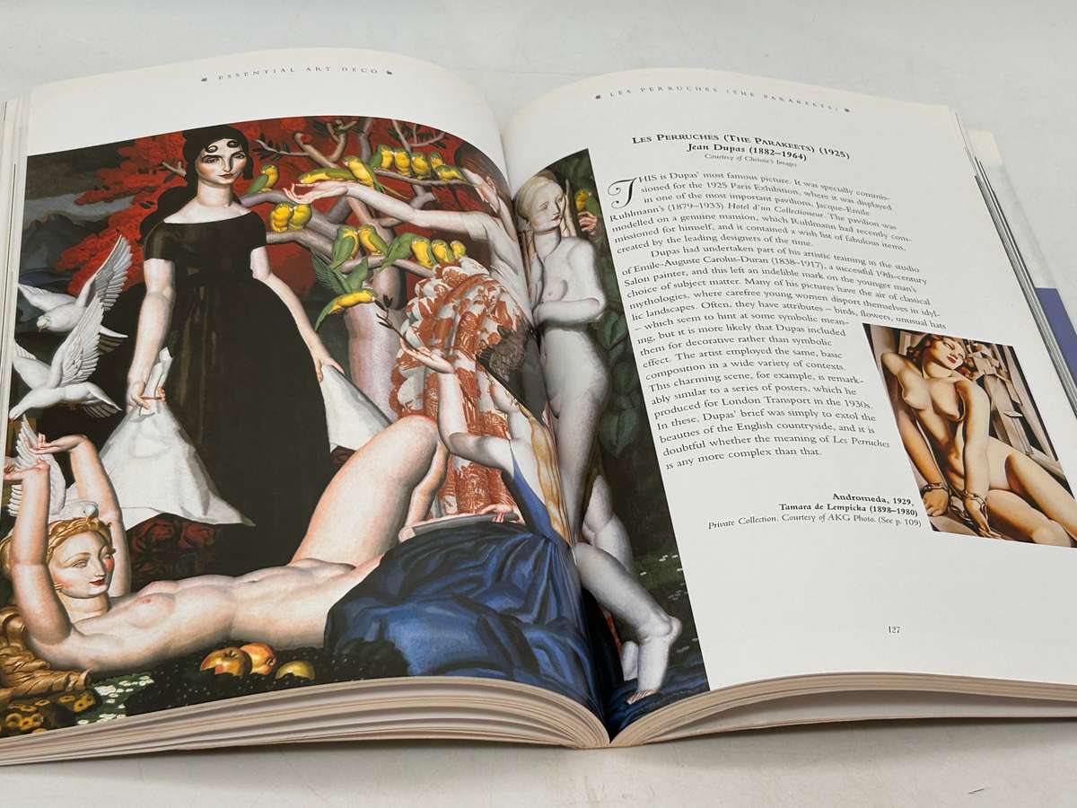 Essential Art Deco by Iain Zaczek