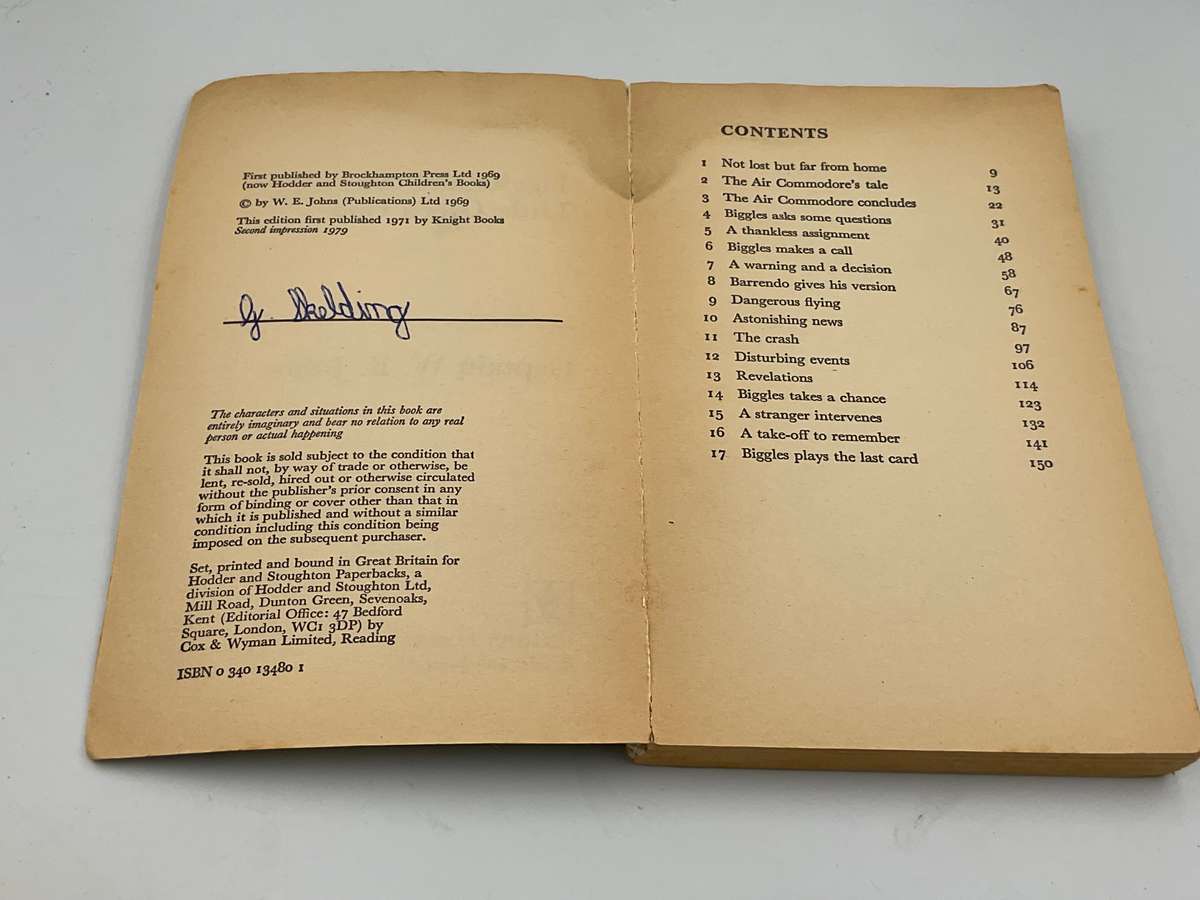 Biggles and the Little Green God - WE Johns | Knight Books 1979