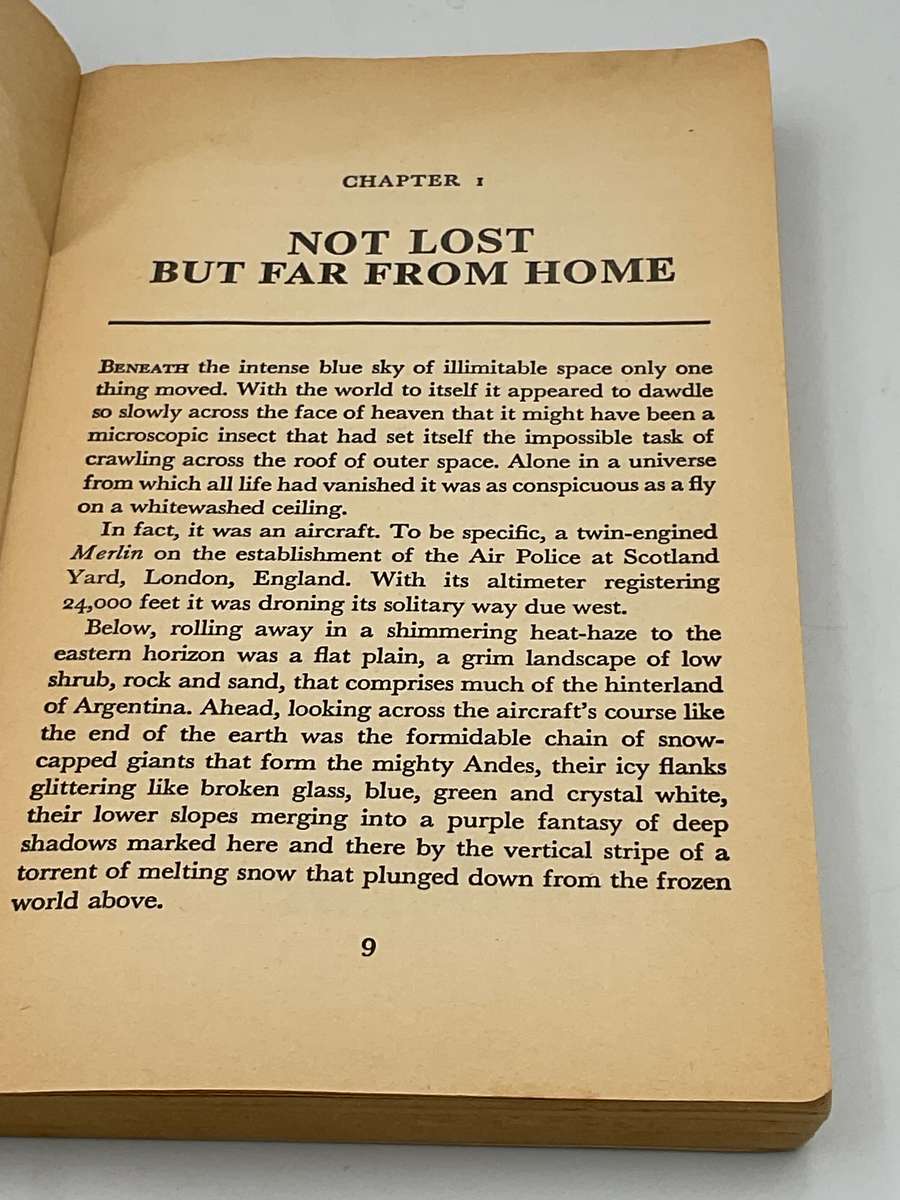 Biggles and the Little Green God - WE Johns | Knight Books 1979