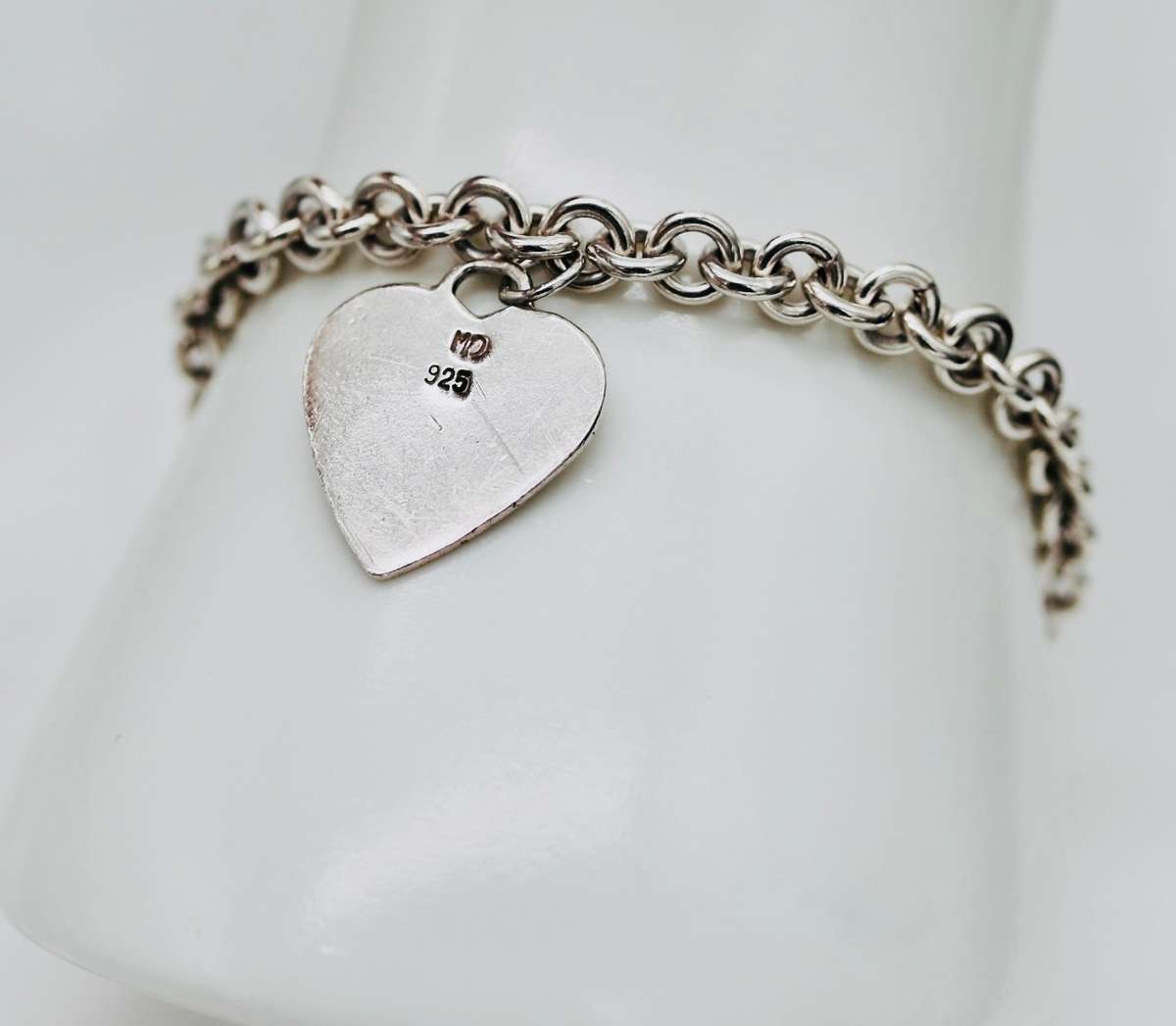 CLASSIC VINTAGE SOLID STERLING SILVER CABLE CHAIN BRACELET WITH HEART TAG. 925