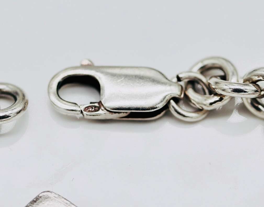 CLASSIC VINTAGE SOLID STERLING SILVER CABLE CHAIN BRACELET WITH HEART TAG. 925