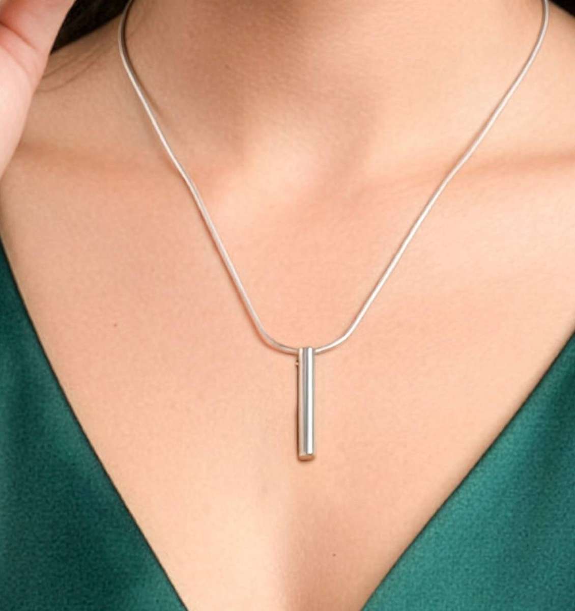 SOLID STERLING SILVER MODERN PENDANT NECKLACE on STERLING SILVER `LIQUID LINK` CHAIN