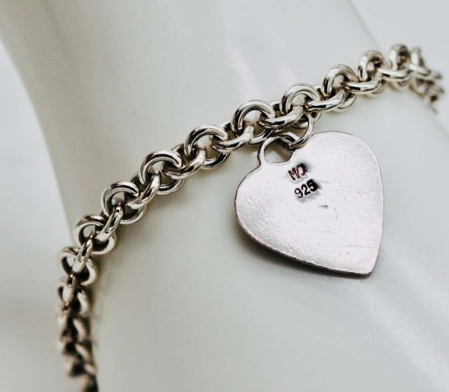 CLASSIC VINTAGE SOLID STERLING SILVER CABLE CHAIN BRACELET WITH HEART TAG. 925