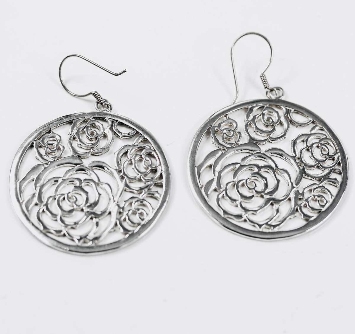 SHOWY ROSE DETAIL OPENWORK STERLING SILVER DROP & DANGLE EARRINGS. 925
