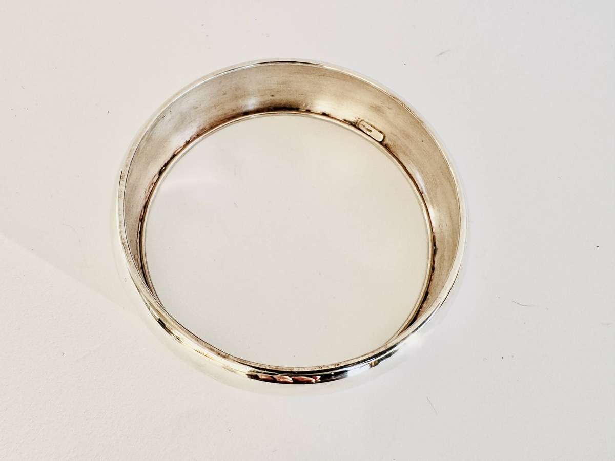 ITALIAN 18 mm SOLID POLISHED 925 STERLING SILVER WIDE BANGLE, SUBTLY CONVEX CURVED. 26g